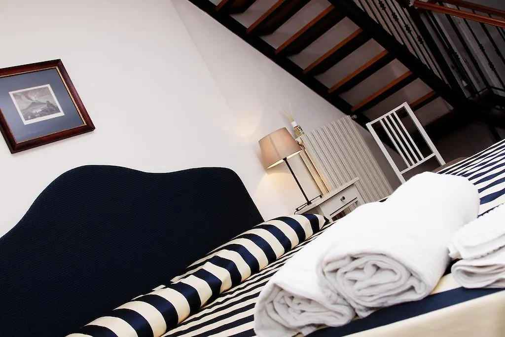 *** Bed & Breakfast Palazzo Magnocavallo B&B Naples Italy