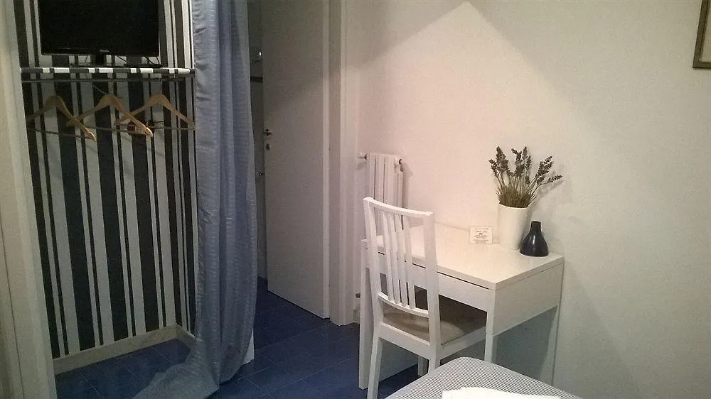 Palazzo Magnocavallo B&B Naples 3*,