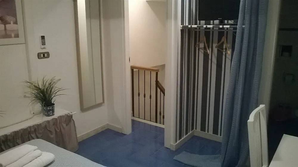 Palazzo Magnocavallo B&B Naples 3*,