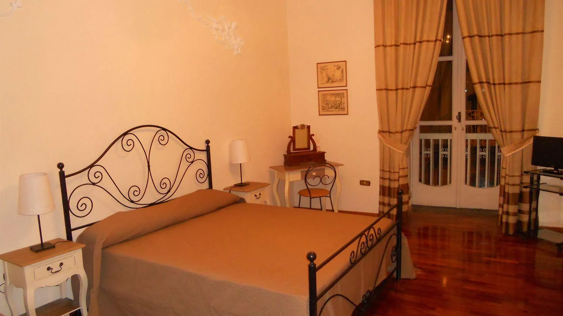 Palazzo Magnocavallo B&B Naples