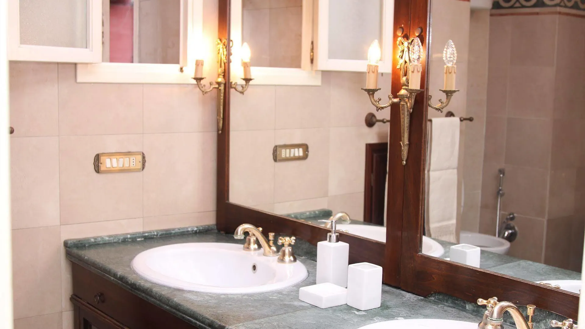 *** Bed & Breakfast Palazzo Magnocavallo B&B Naples Italy
