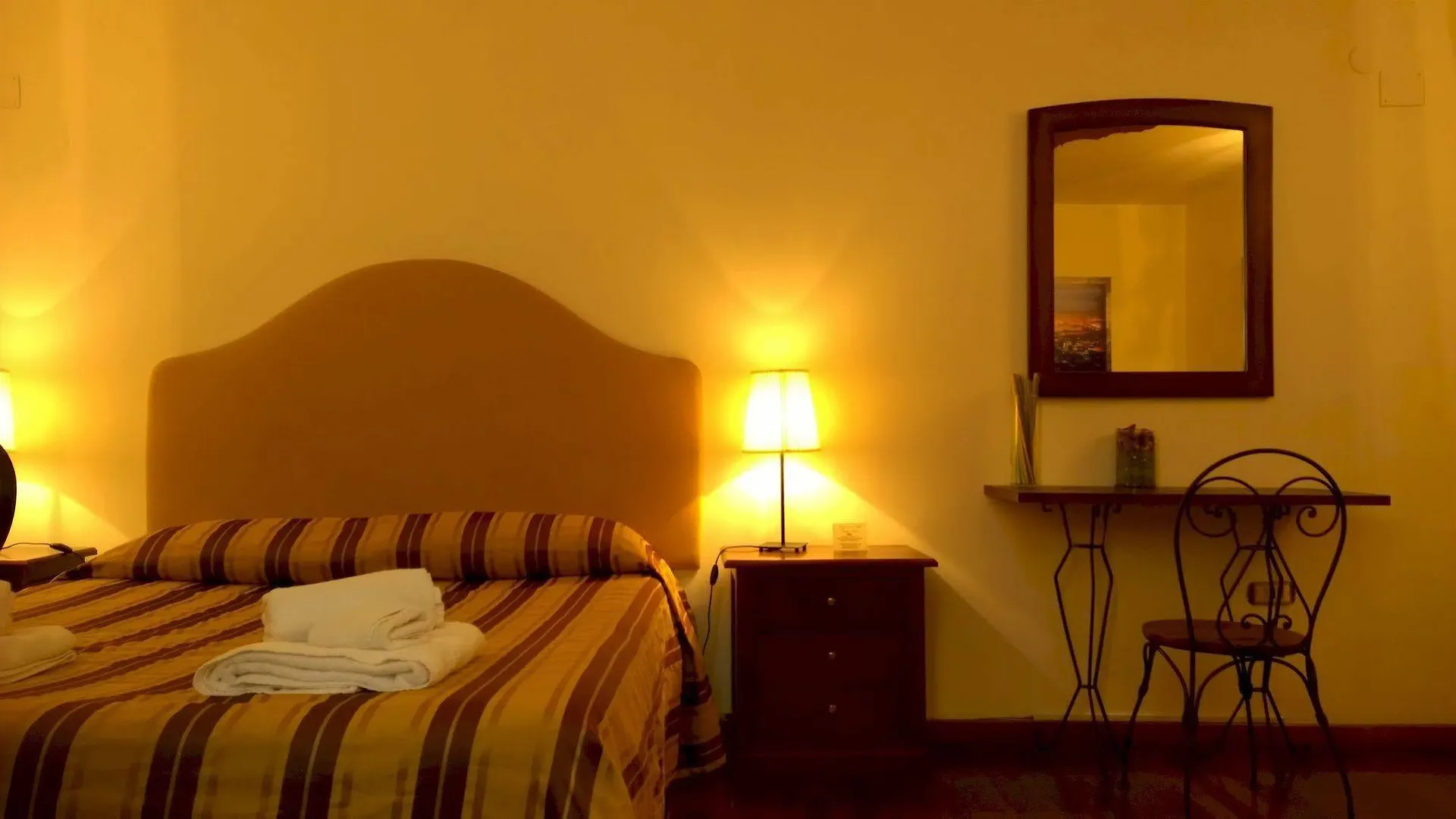 Bed & Breakfast Palazzo Magnocavallo B&B Naples