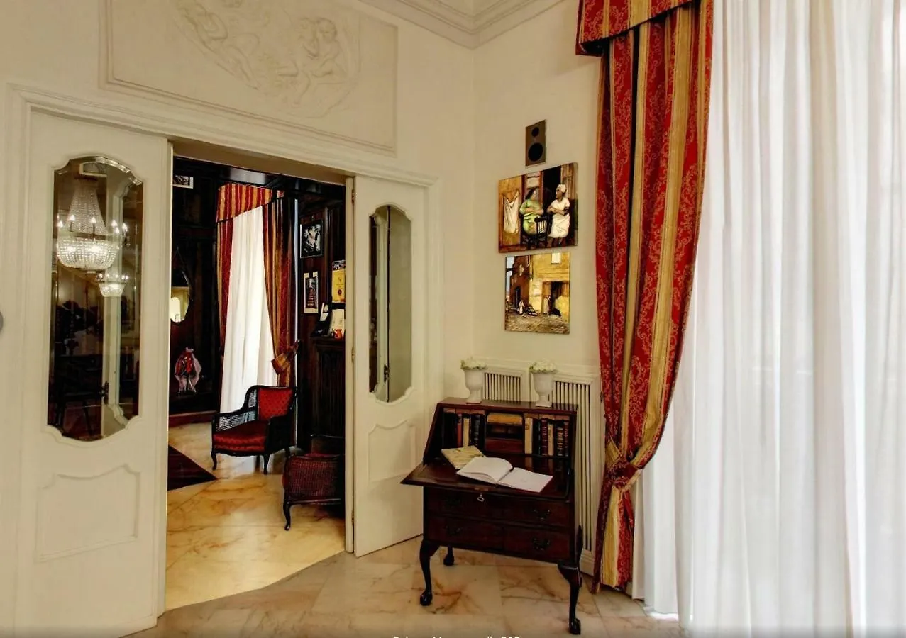 Bed & Breakfast Palazzo Magnocavallo B&B Naples