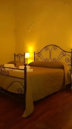 Palazzo Magnocavallo B&B Naples 3*,